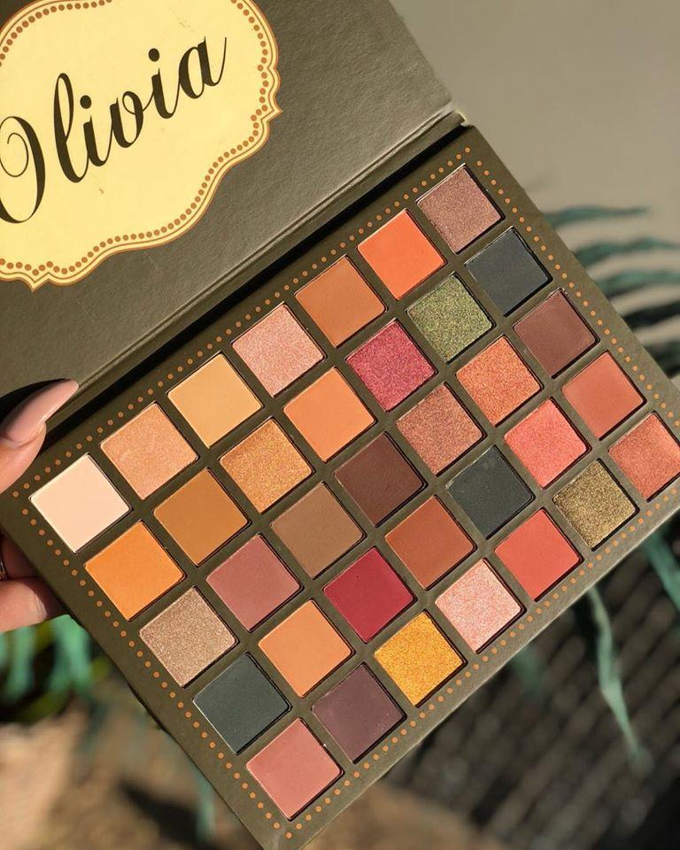 Olivia eye shadow palette