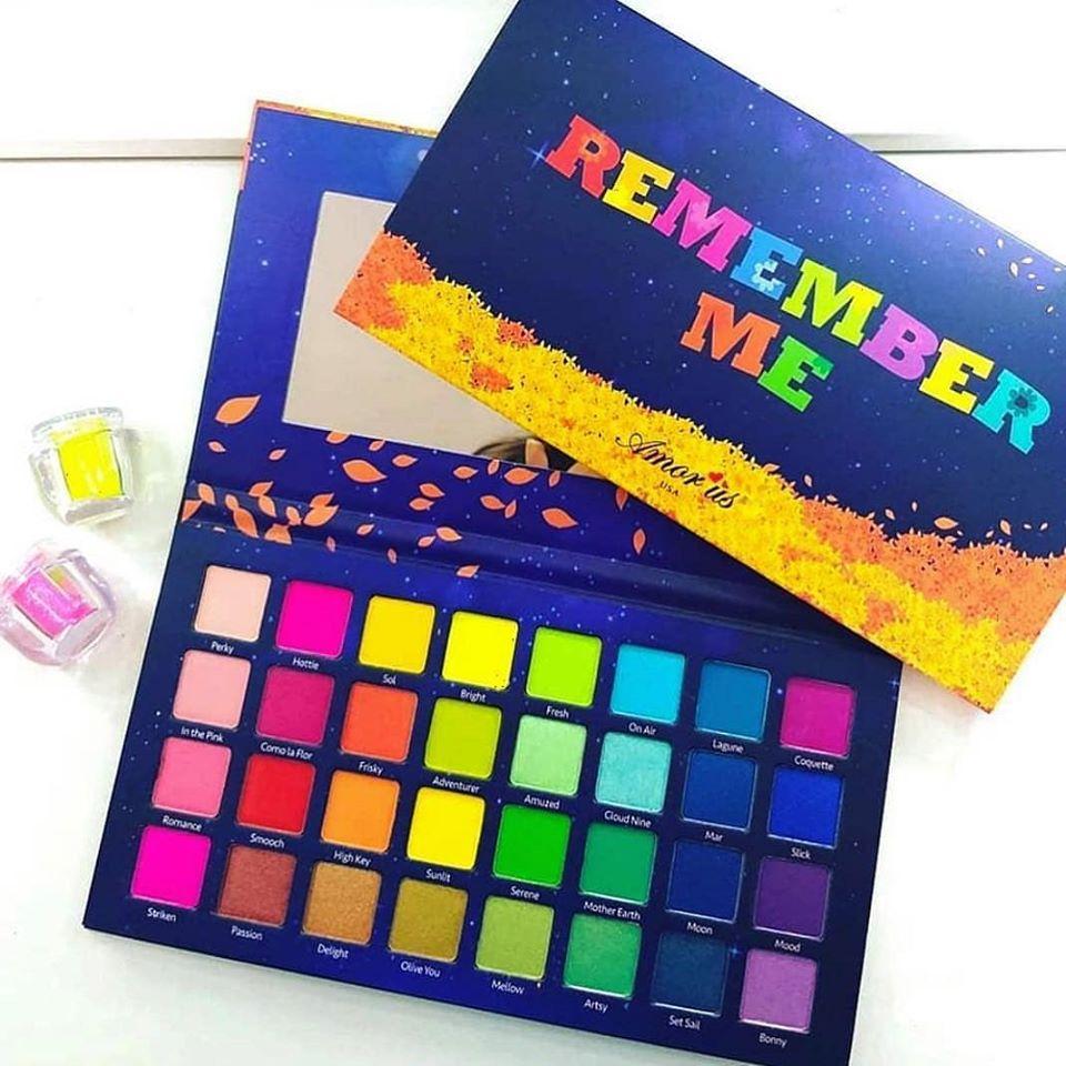 REMEMBER ME - PRESSED PIGMENT PALETTE