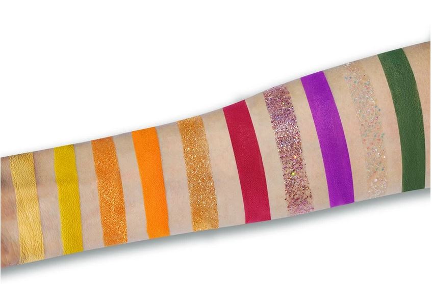 SUMMER STUNNA EYESHADOW PALETTE